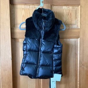 Obermeyer Black Quilted Puffer Vest with Faux-Fur Collar